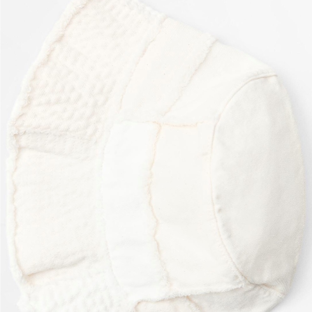 COPY - ZARA NWT PATCHWORK DENIM BUCKLE HAT - Picture 3 of 5